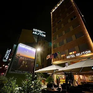 Hotel Ariston, Milan